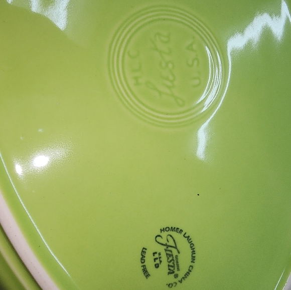 Fiesta.  Chartreuse.  13.5 inch platter - Picture 2 of 4
